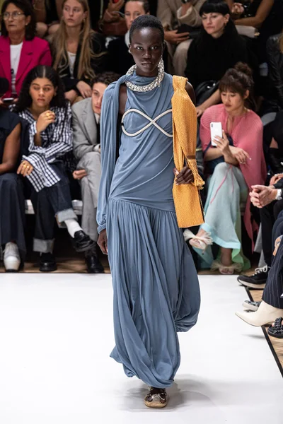 Look 35